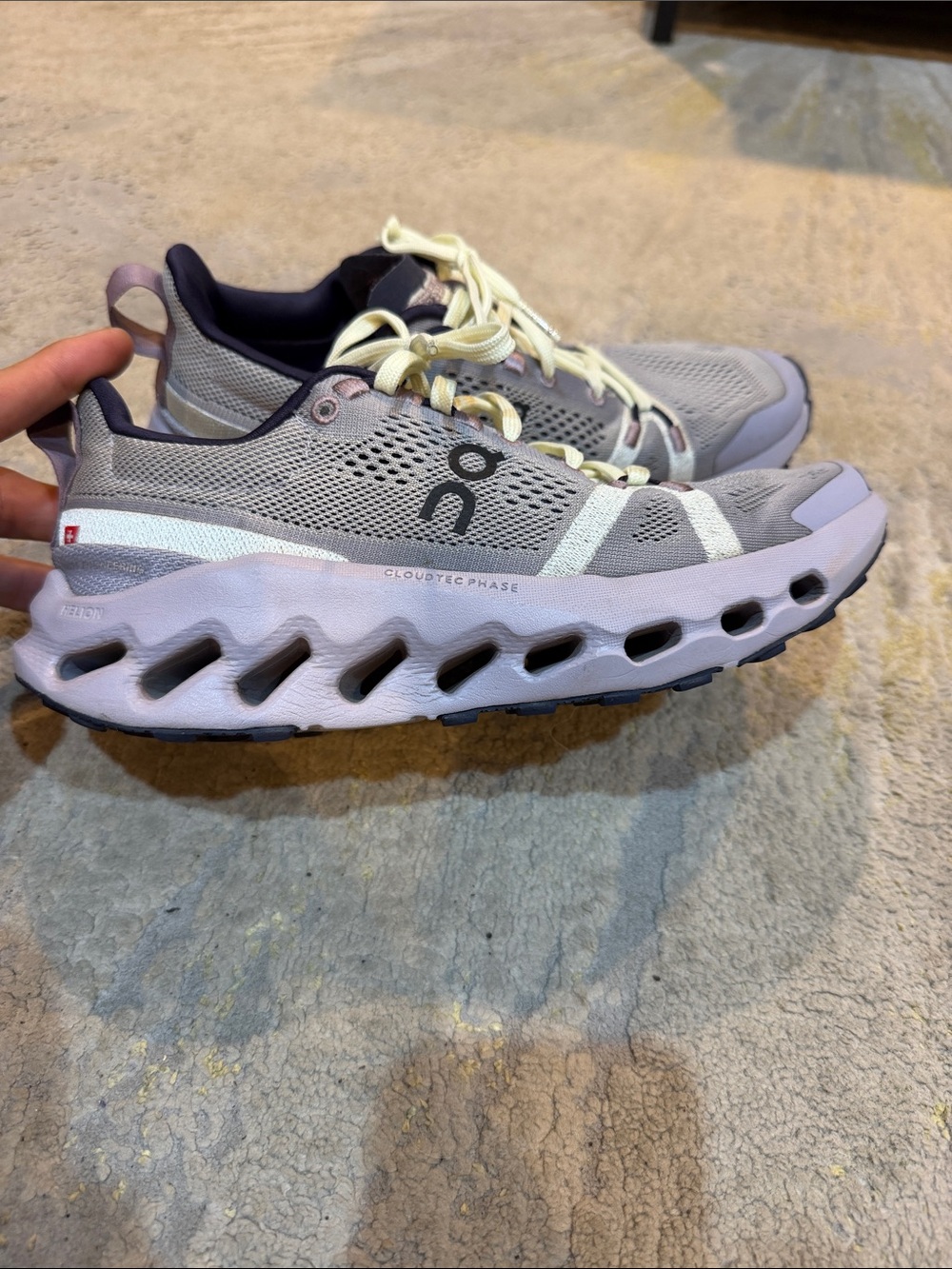 On Cloudsurfer Running Shoes lavender / grey size 7.5 in GUC